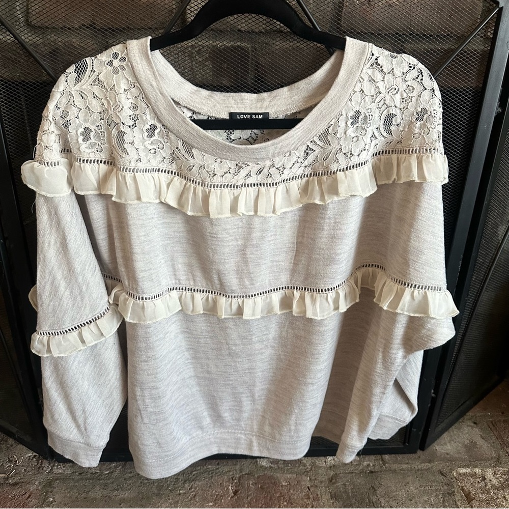 Love Sam ruffle lace dolman long sleeve top Sz M